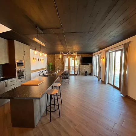 анжелика Villa *